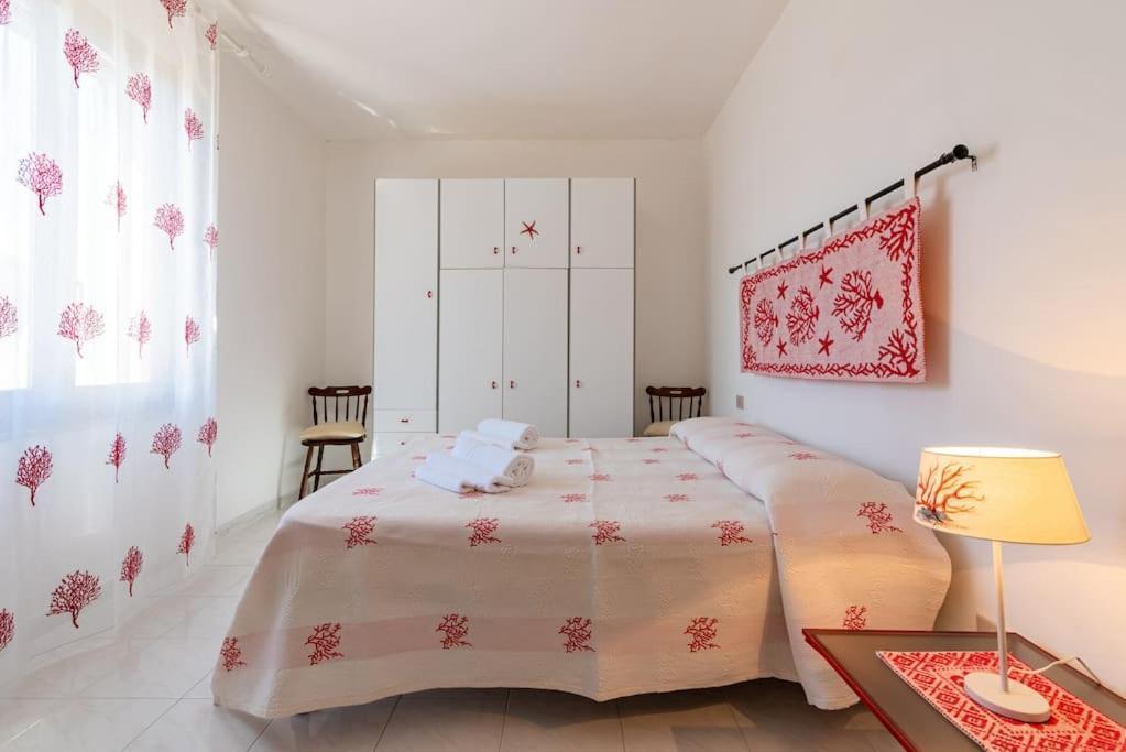 La Lampara - Casa Panoramica 4 Km Dalla Pelosa 斯廷蒂诺 外观 照片